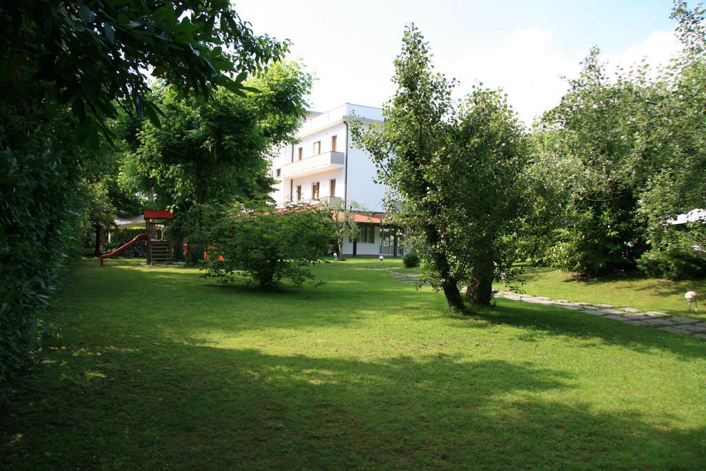 Hotel La Bussola Marina di Massa Kültér fotó